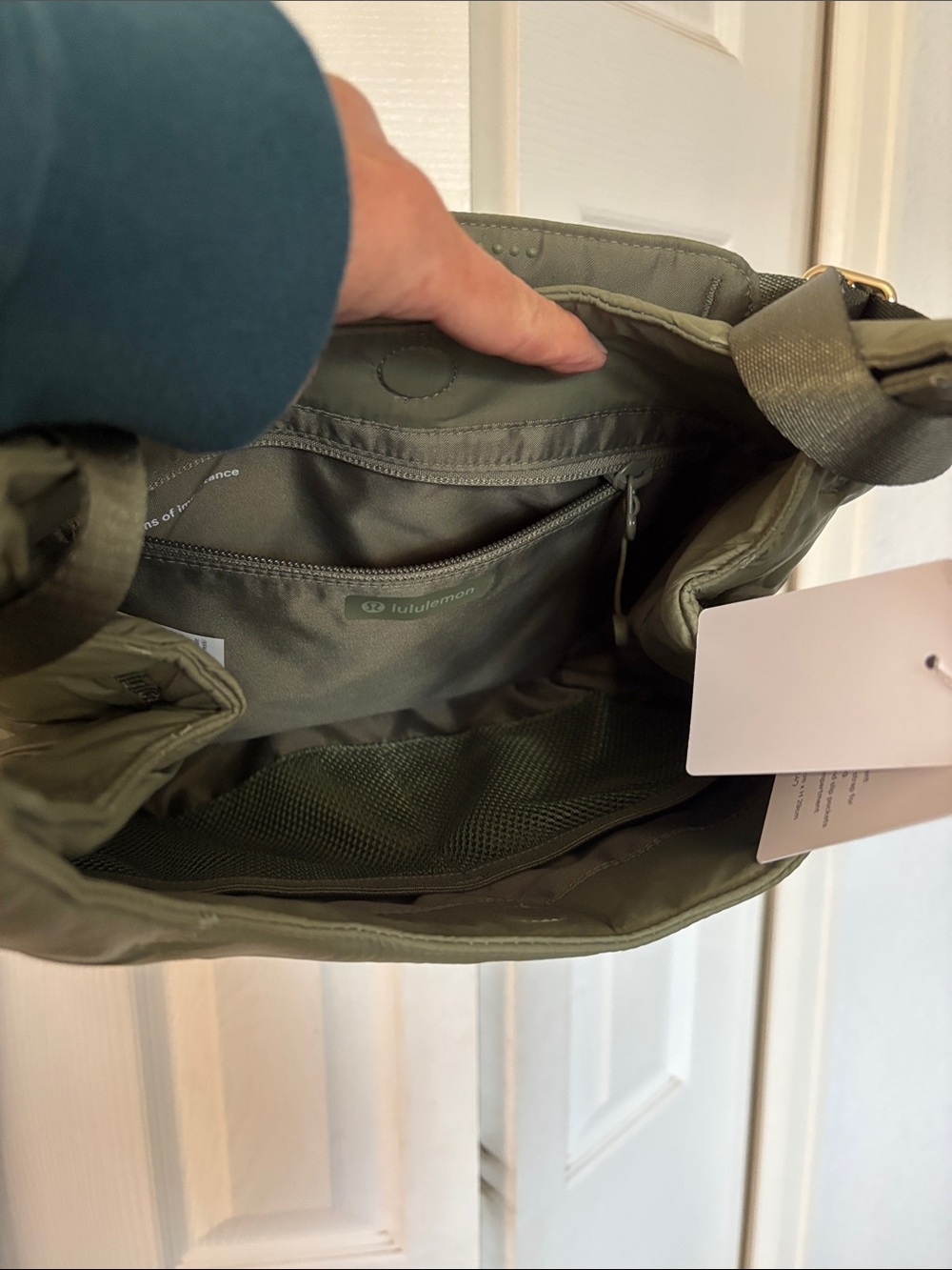 lululemon Quilty Pleasures shoulder mini Olive Green Bag - Picture 4 of 5